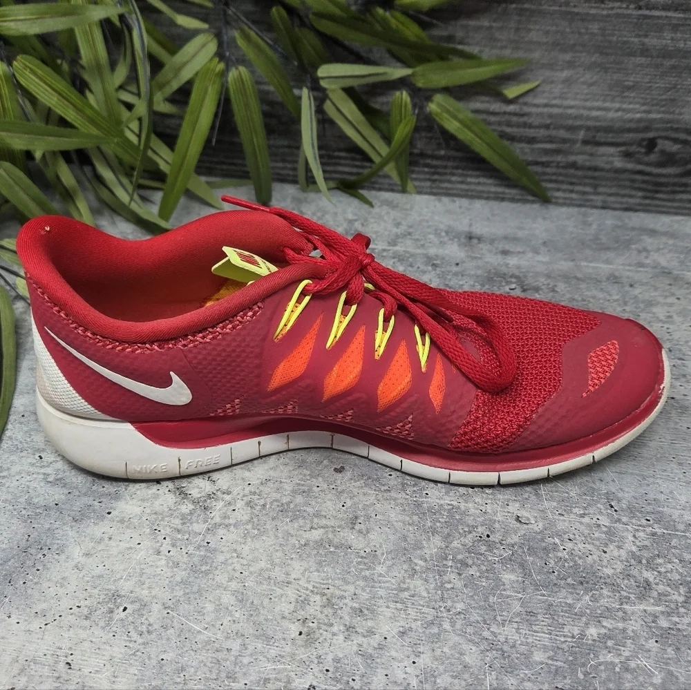 Nike Free 5.0 Red Yellow Orange Lightweight Mesh Upper Running Shoes Size 9.5
